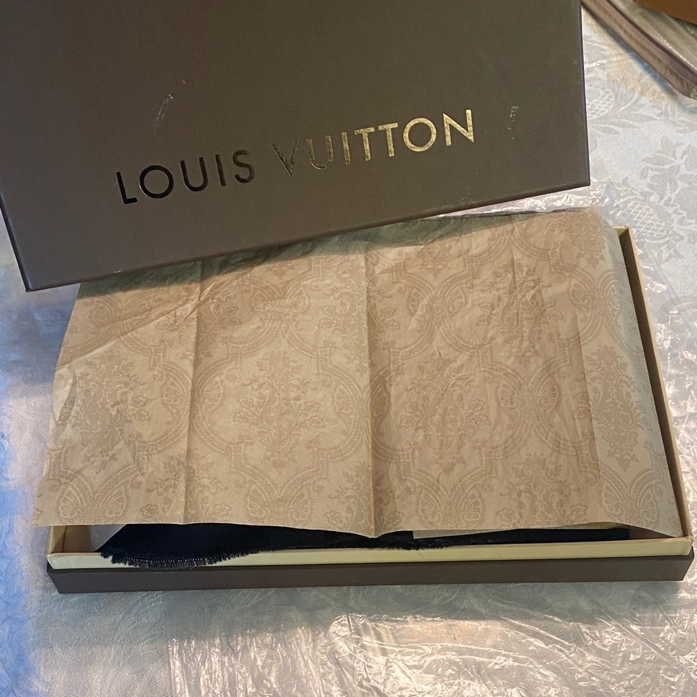 Louis Vuitton Dark Brown and Black Scarf - Picture 9 of 9